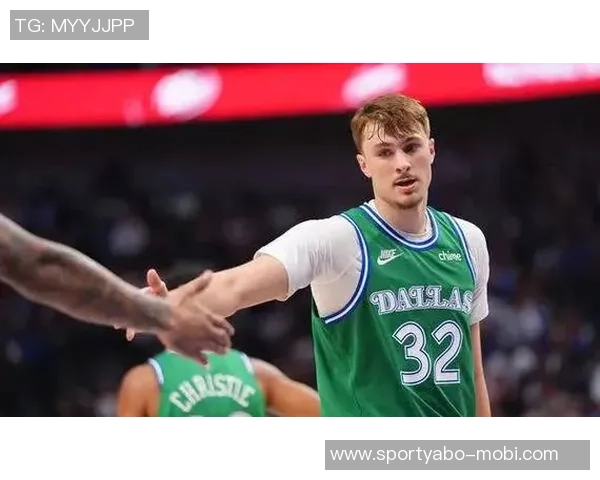 弗拉格18岁狂砍42分创纪录超越詹姆斯和科比18岁时的表现